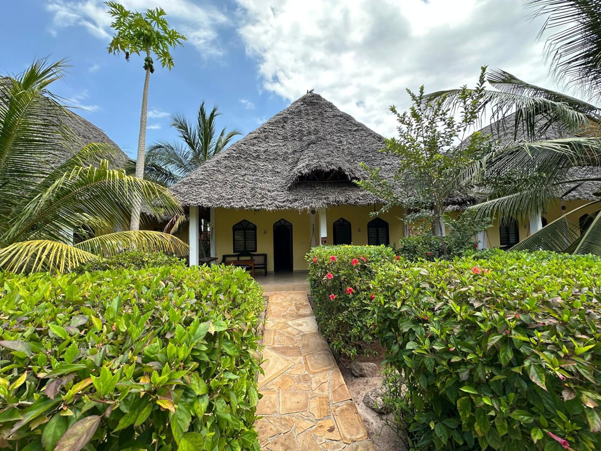 Resort Kiwengwa Bungalow Boutique Resort 4*